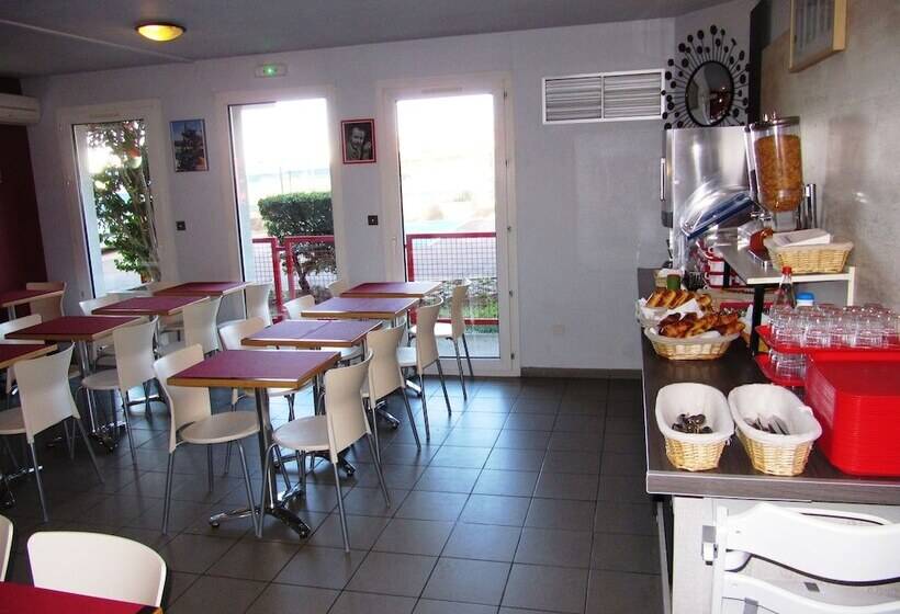 Brit Hotel Essentiel Sète / Balaruc