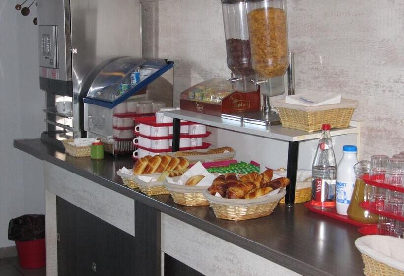 Brit Hotel Essentiel Sète / Balaruc