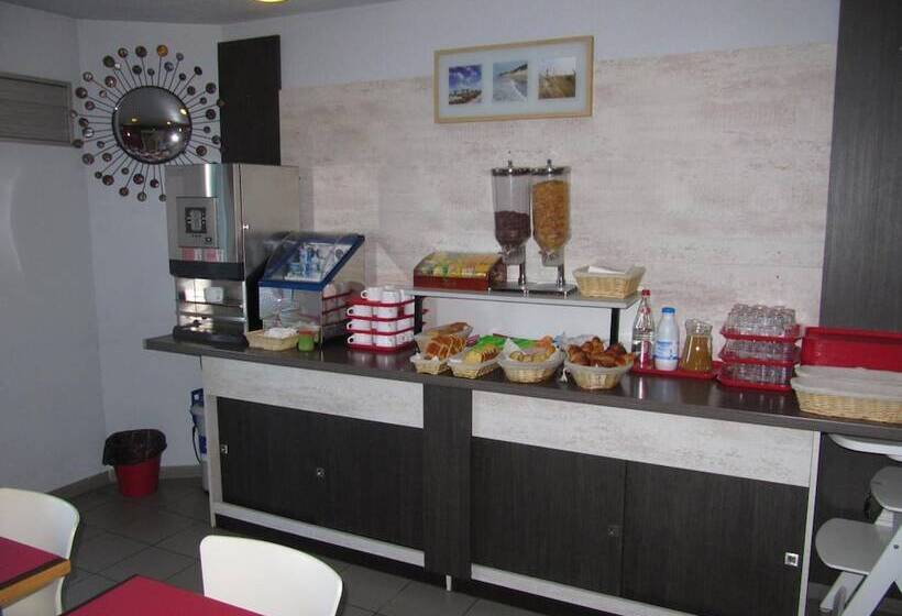 Brit Hotel Essentiel Sète / Balaruc