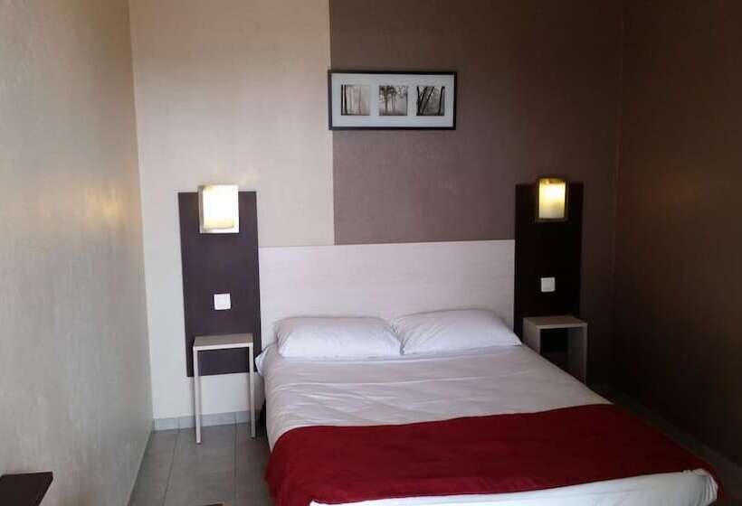 Brit Hotel Essentiel Sète / Balaruc