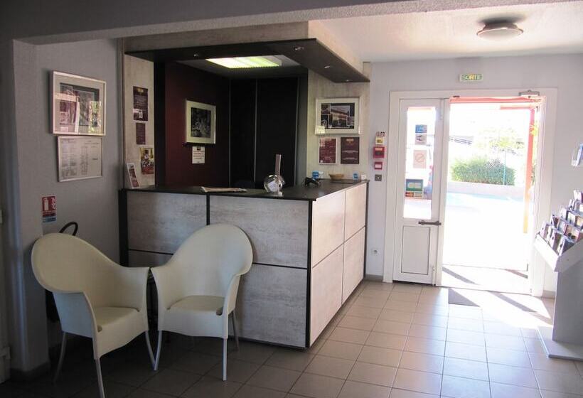 Brit Hotel Essentiel Sète / Balaruc