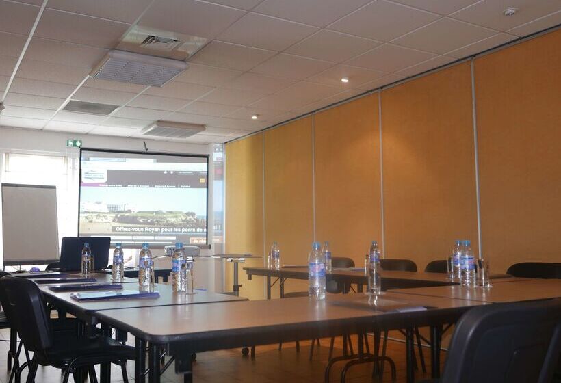 Brit Hotel Poitiers Beaulieu