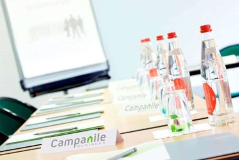 ホテル Campanile Bourges Nord Saint Doulchard