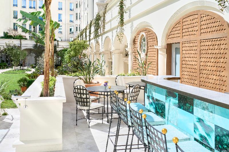 Отель Carlton Cannes, A Regent