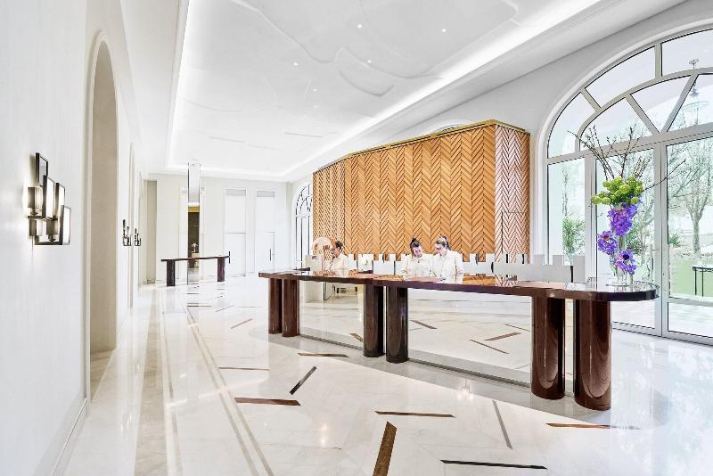 Отель Carlton Cannes, A Regent