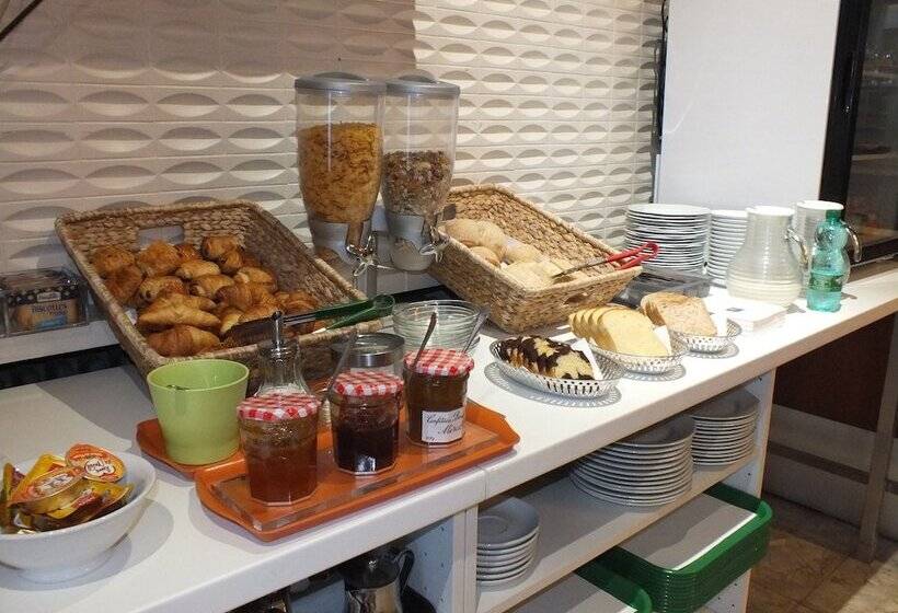 Отель Cecil Metz Gare