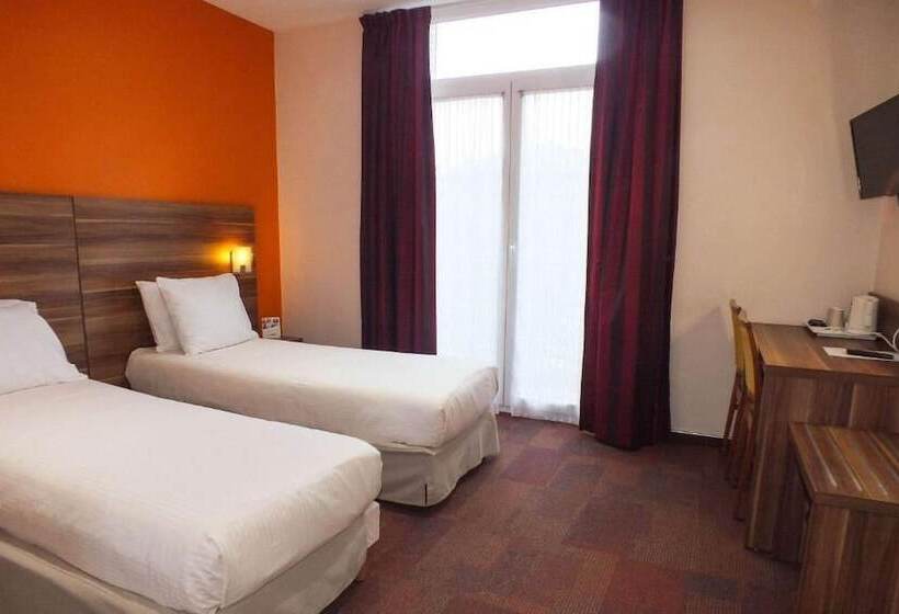 Отель Cecil Metz Gare