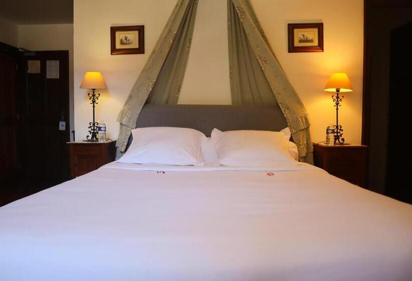 בית מלון כפרי Chateau De La Caze