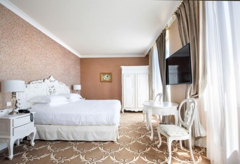 בית מלון כפרי Chateau De La Tour