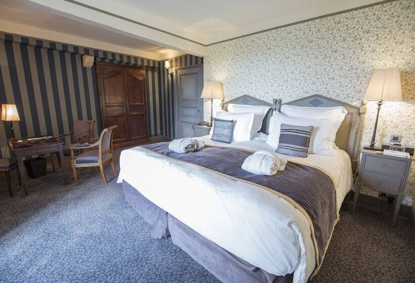 Отель Chateau De Mercues