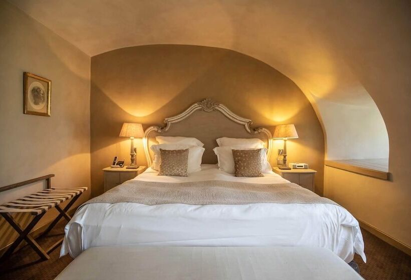 Отель Chateau De Mercues