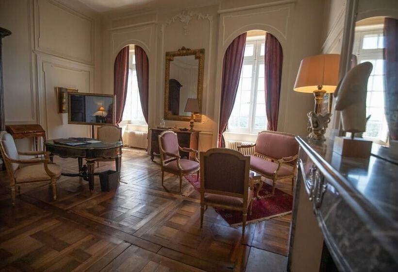 Отель Chateau De Mercues