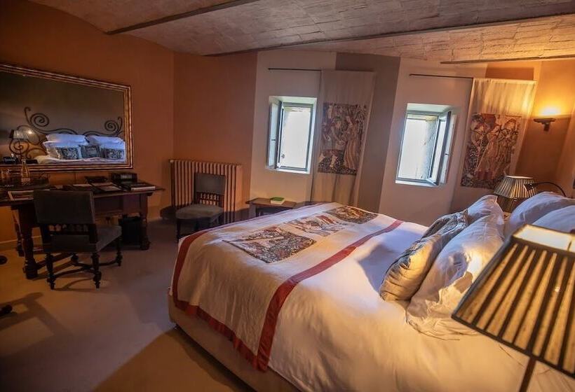 Отель Chateau De Mercues