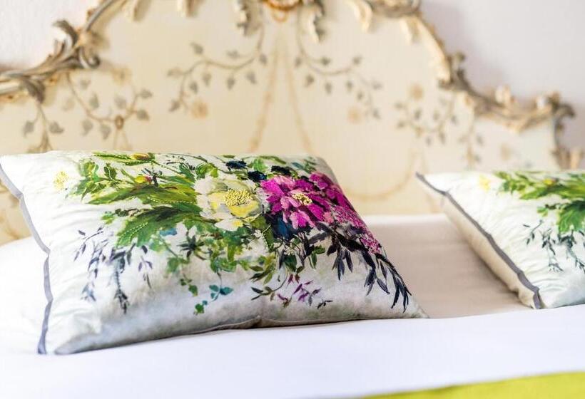 酒店 Chateau De Rochecotte