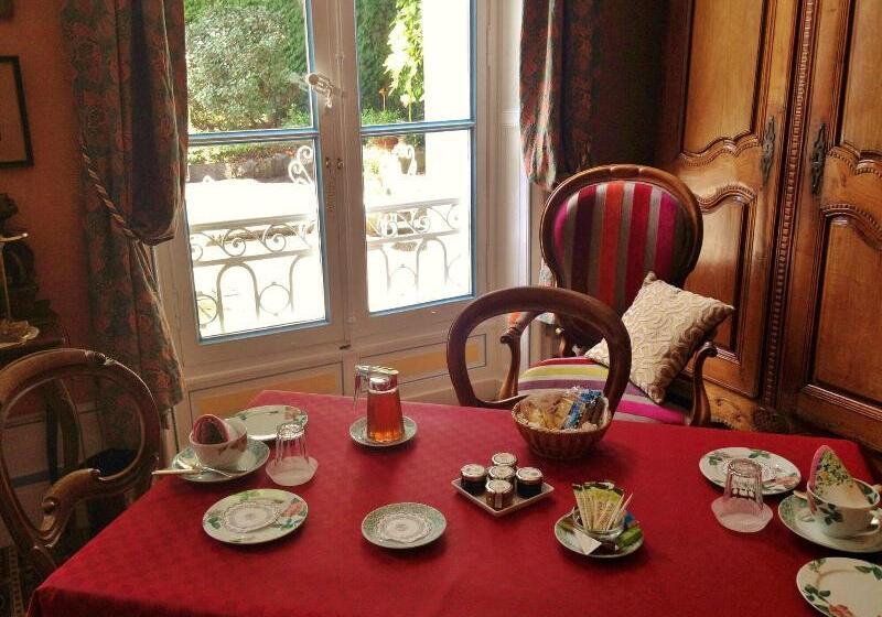 酒店 Chateau Des Jacobins