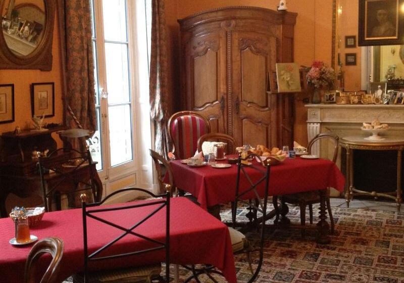 酒店 Chateau Des Jacobins