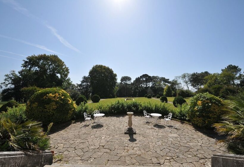 בית מלון כפרי Château Du Clair De Lune   Boutique Luxury