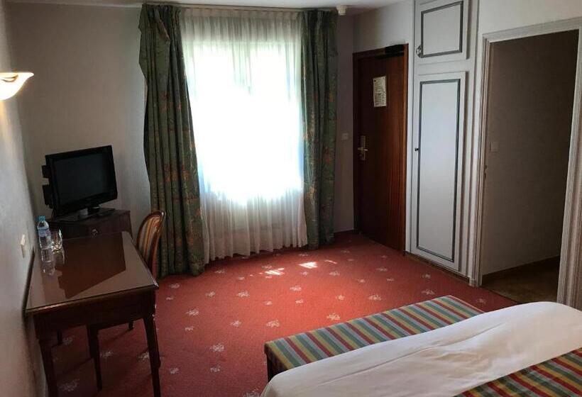 בית מלון כפרי Château De Sancy