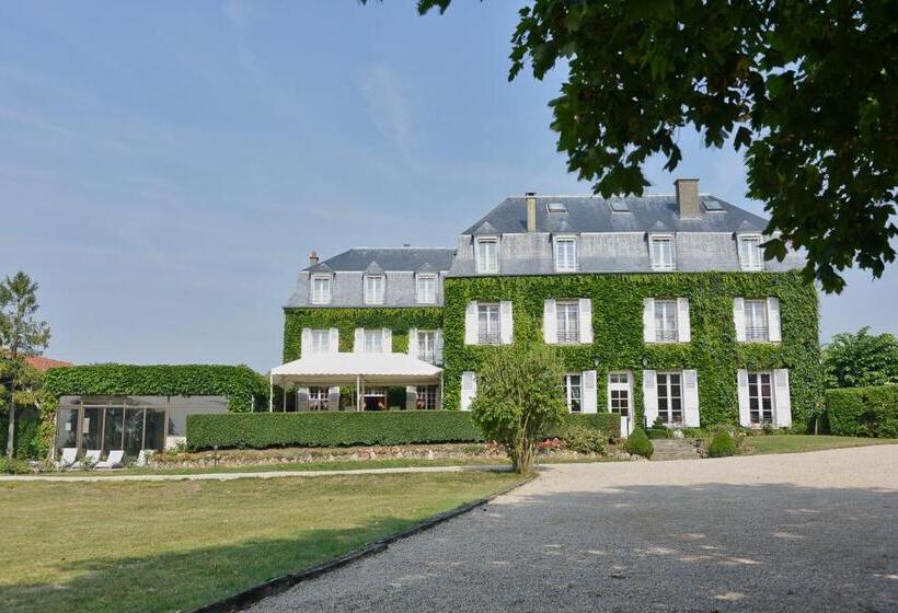 בית מלון כפרי Château De Sancy