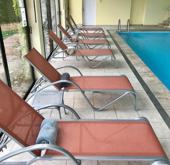 בית מלון כפרי Château De Sancy