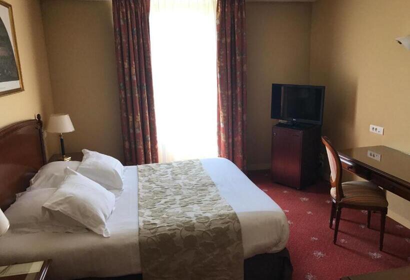 בית מלון כפרי Château De Sancy