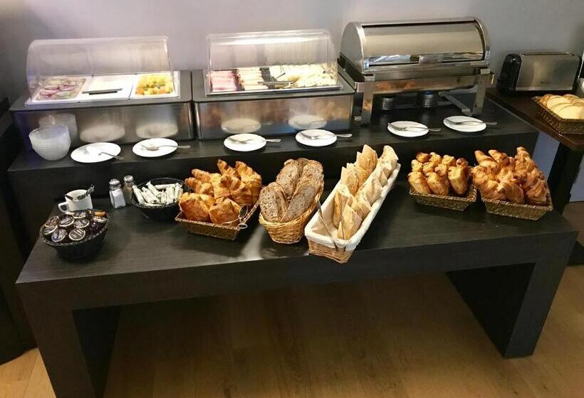 בית מלון כפרי Château De Sancy