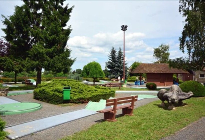 ホテル Logis Hôtel Des Lacs Paris Sud