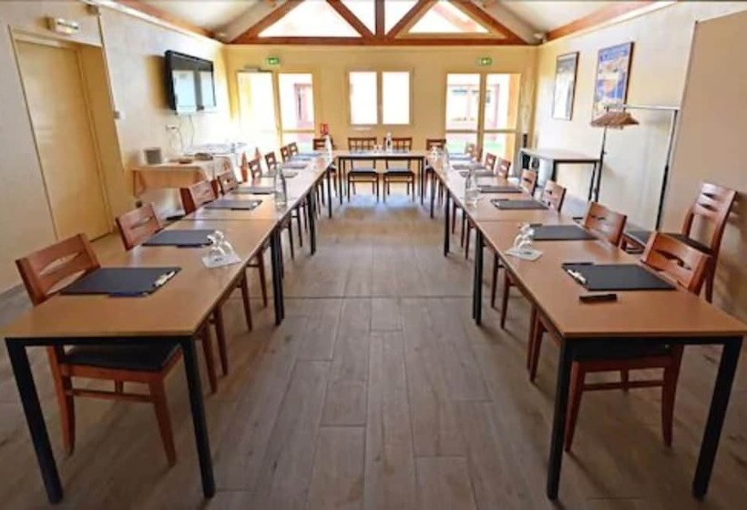 בית מלון כפרי Logis Hôtel Des Lacs Paris Sud