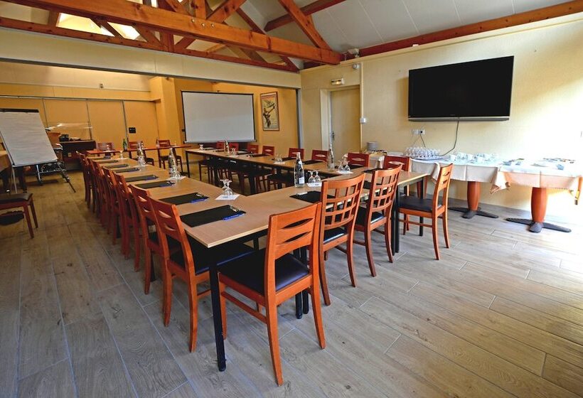 ホテル Logis Hôtel Des Lacs Paris Sud