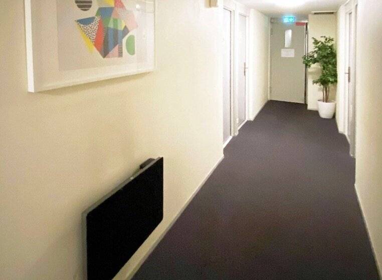 ホテル Logis Hôtel Des Lacs Paris Sud