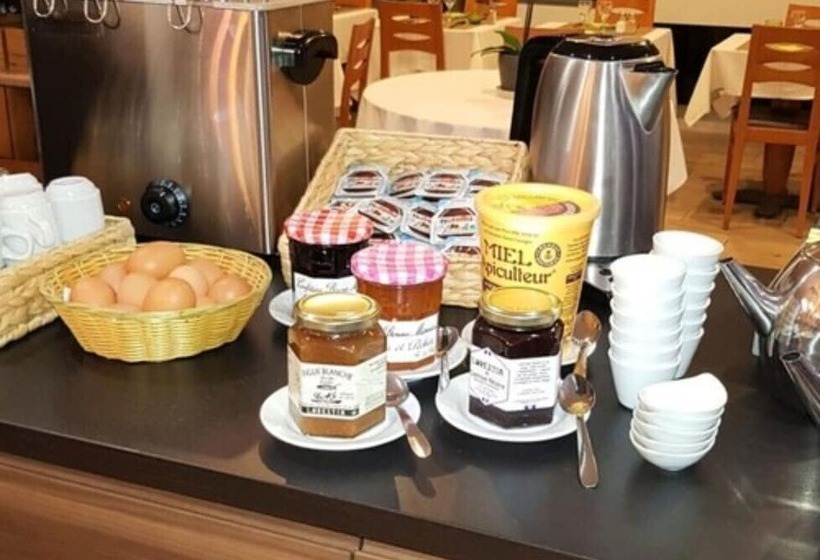 ホテル Logis Hôtel Des Lacs Paris Sud