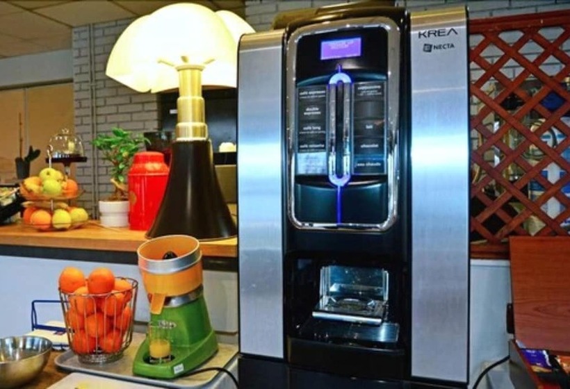 ホテル Logis Hôtel Des Lacs Paris Sud