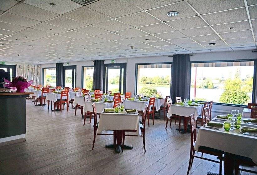 ホテル Logis Hôtel Des Lacs Paris Sud