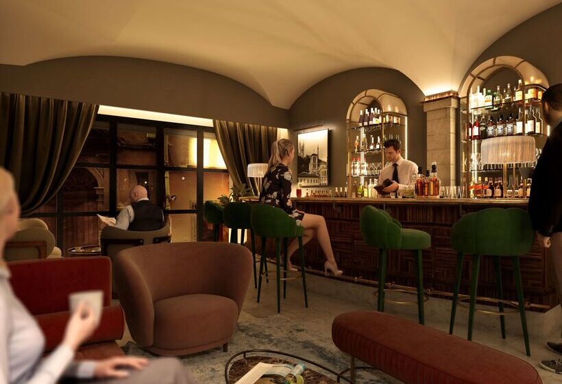 هتل Cour Des Loges Lyon, A Radisson Collection