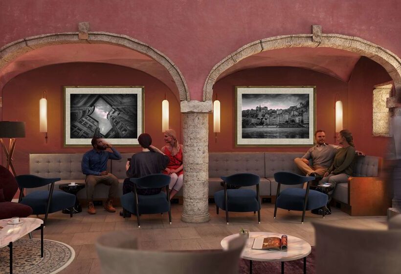 هتل Cour Des Loges Lyon, A Radisson Collection