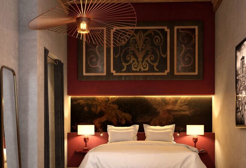 هتل Cour Des Loges Lyon, A Radisson Collection