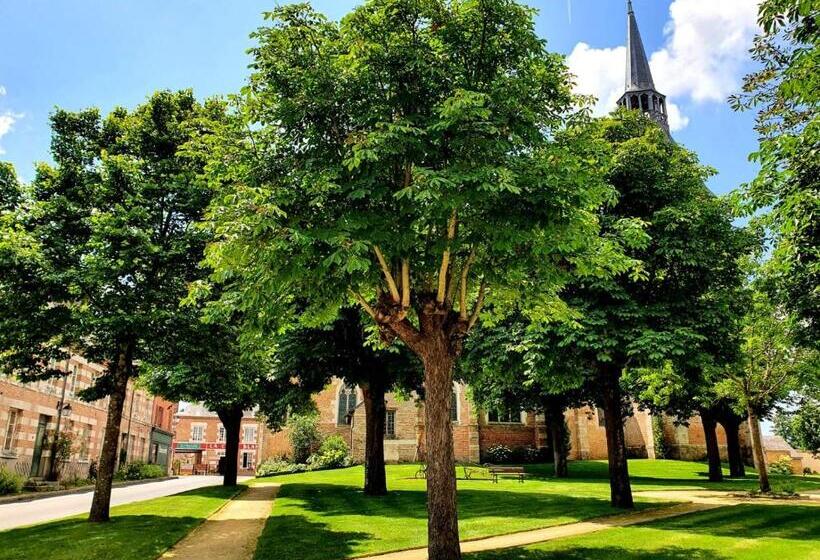 فندق Croix Blanche De Sologne