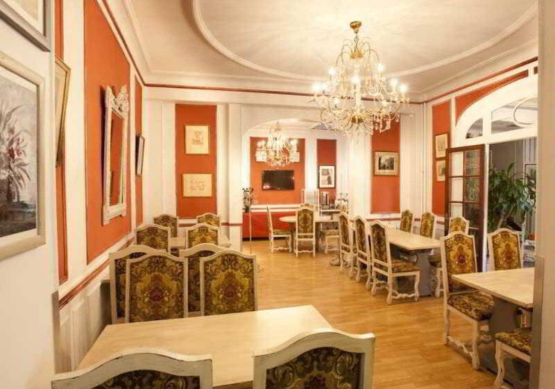 هتل Crystal Reims Centre