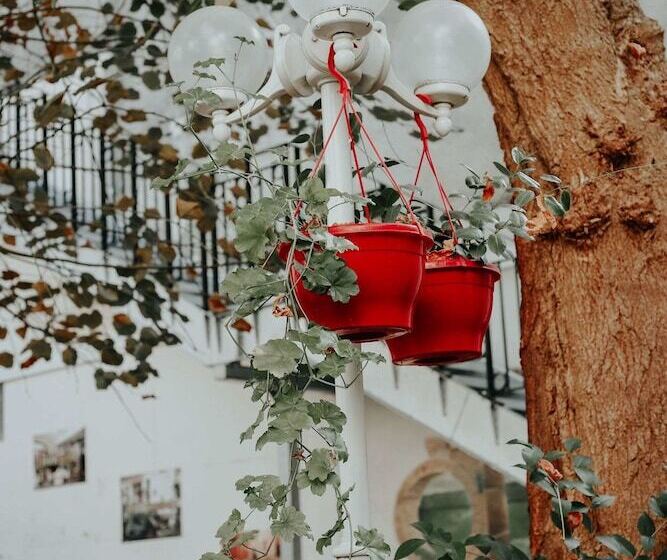 هتل Crystal Reims Centre