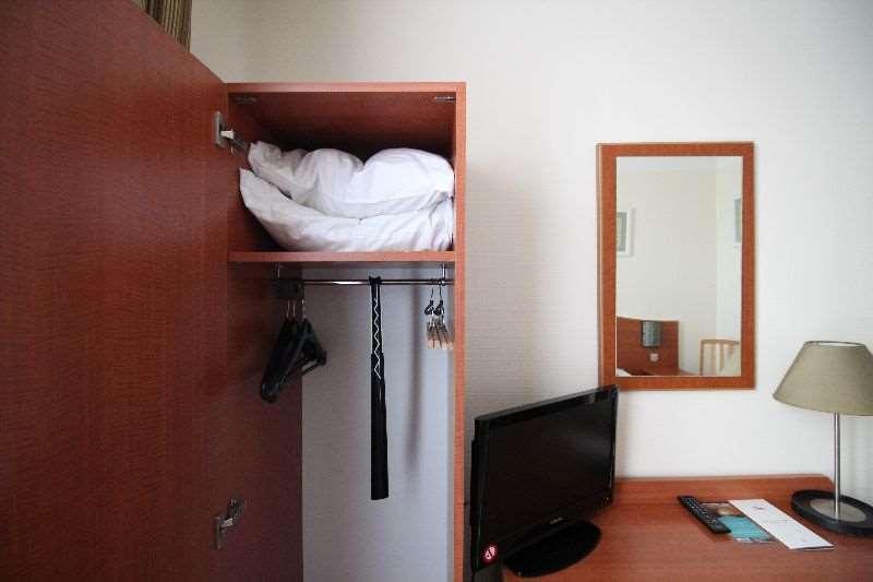 هتل Crystal Reims Centre