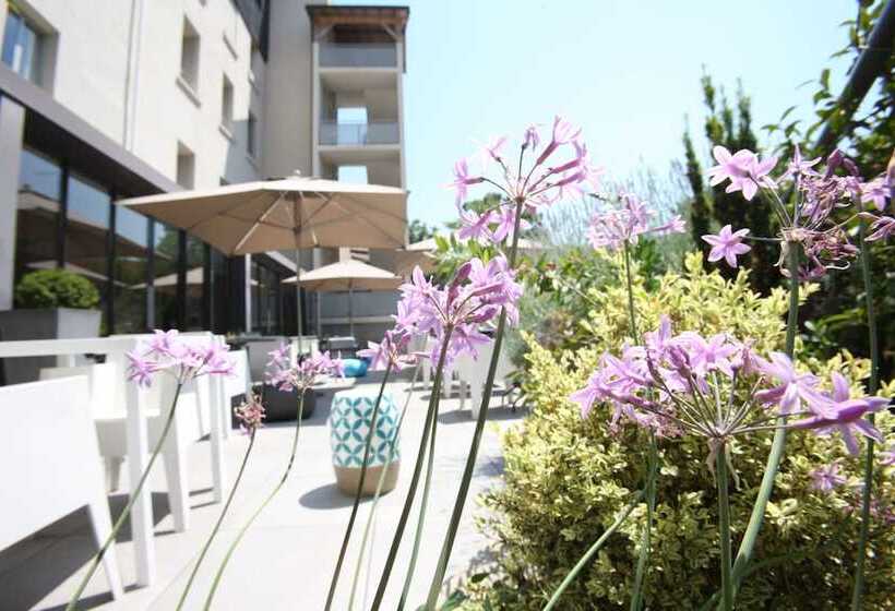 Отель De France