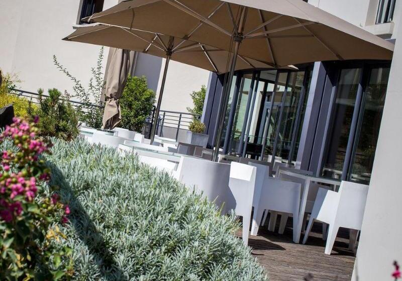 Отель De France