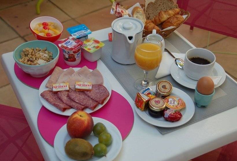 ホテル De La Fontaine