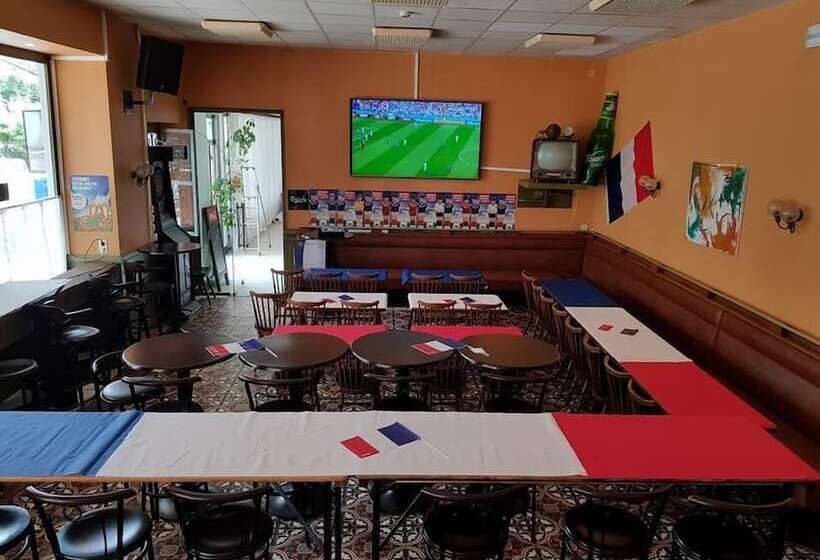 בית מלון כפרי De La Gare