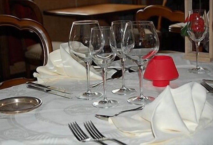 ホテル De La Poste