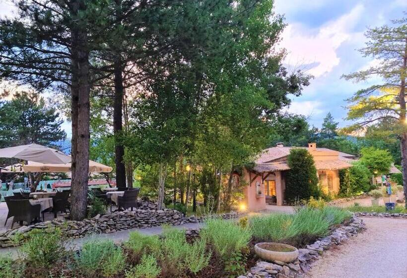 فندق Domaine Du Val De Sault