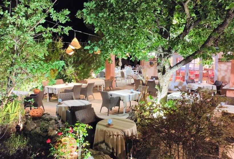 فندق Domaine Du Val De Sault