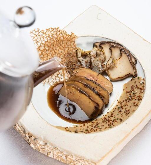 هتل Domaine Les Crayeres