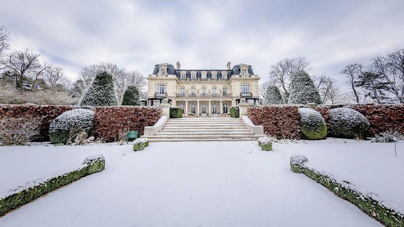 هتل Domaine Les Crayeres