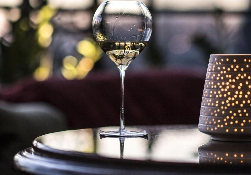 هتل Domaine Les Crayeres